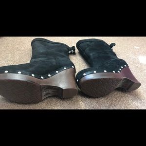 UGG Boot Size 5 Black